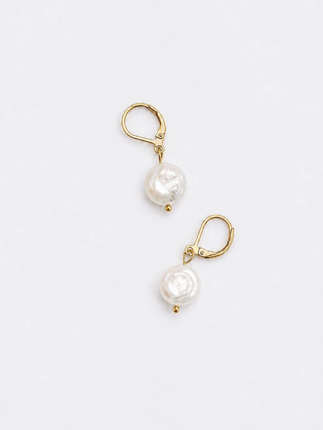Stoowolf White Earrings