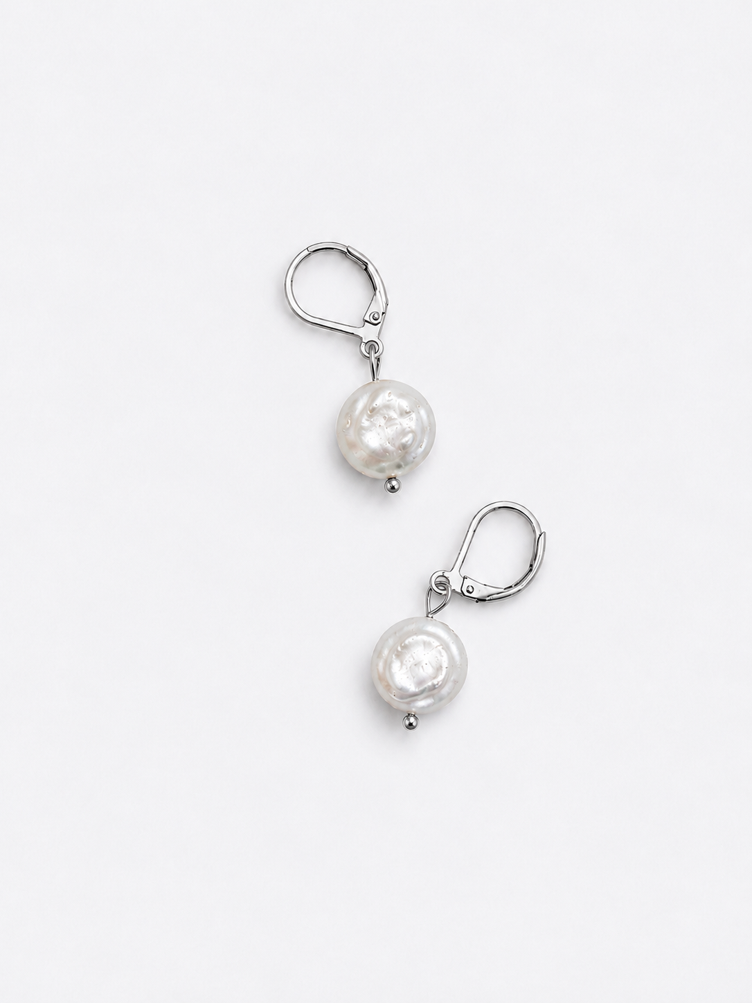 Stoowolf White Earrings