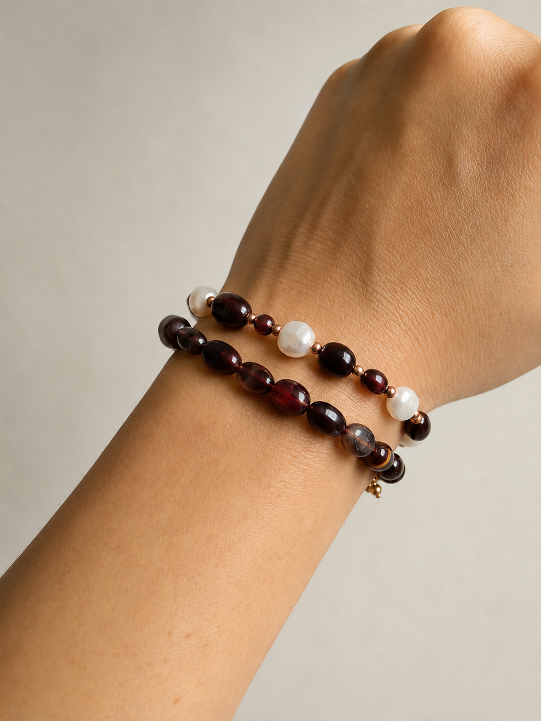 Vestigio Garnet Bracelet